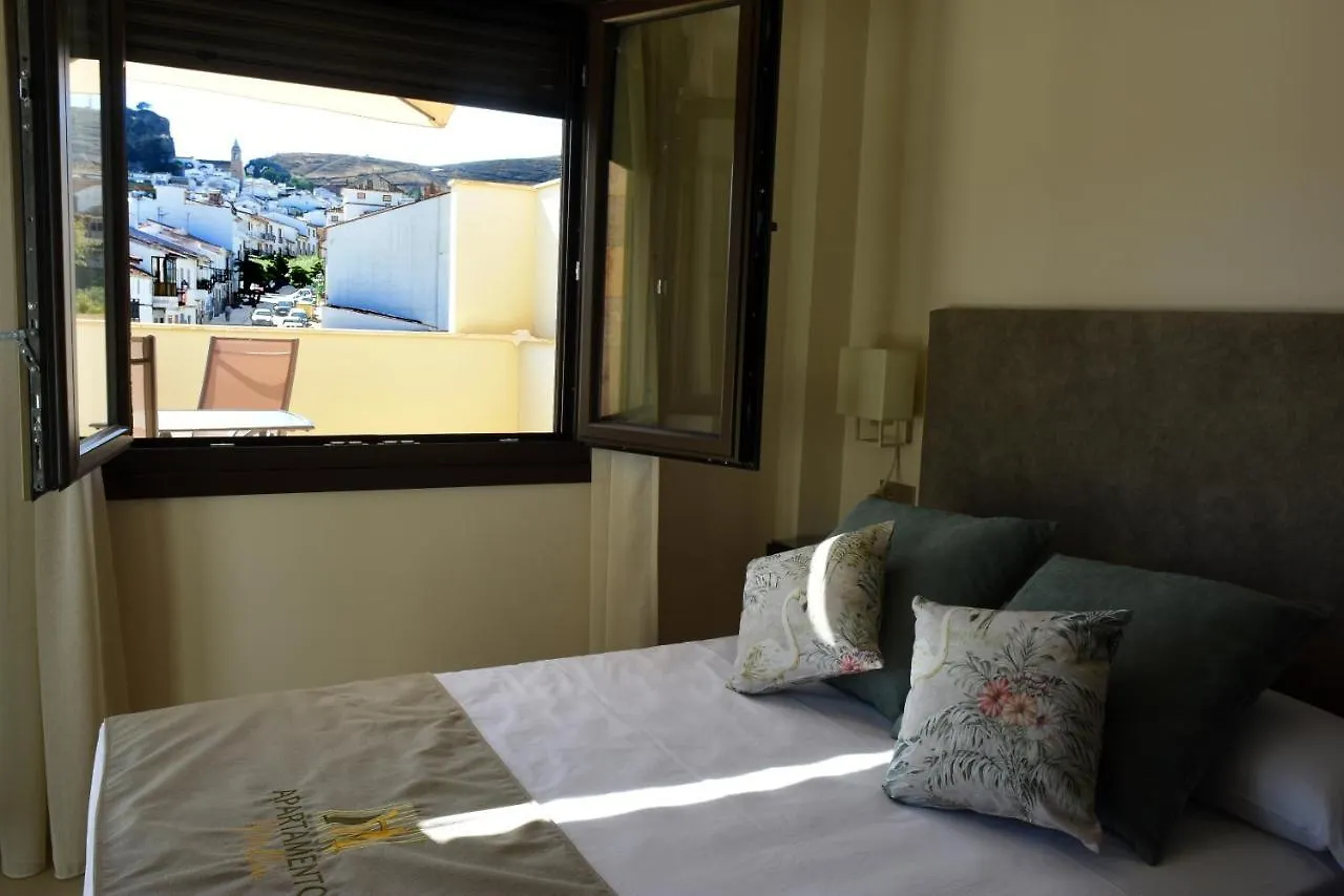 Aptos Millán Ardales 0*,  España